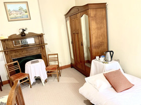 Victoria And Albert Guesthouse