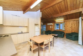 Reflections Burrinjuck Waters Holiday & Caravan Park