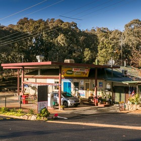 Reflections Burrinjuck Waters Holiday & Caravan Park
