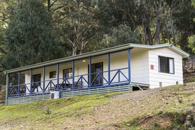 Reflections Burrinjuck Waters Holiday & Caravan Park