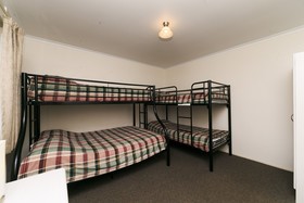 Reflections Burrinjuck Waters Holiday & Caravan Park