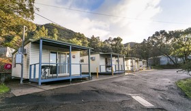 Reflections Burrinjuck Waters Holiday & Caravan Park