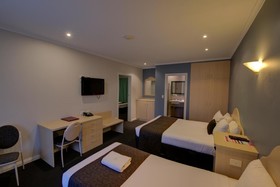 Charles Rasp Motor Inn & Cottages Broken Hill