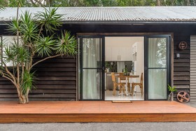 Your Luxury Escape - Little Farm House & Cottages