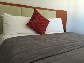 Comfort Inn & Suites Burwood