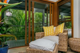 Bottlebrush Cottage