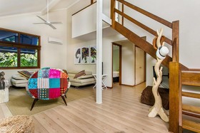Bottlebrush Cottage