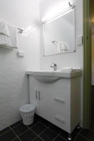 Maclin Lodge