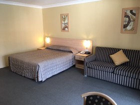 Maclin Lodge