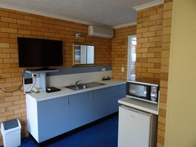 Bosuns Inn Motel