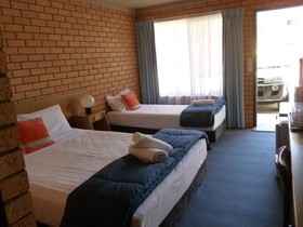 Royal Palms Motor Inn