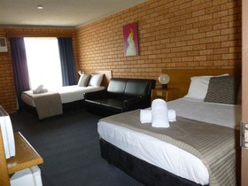 Royal Palms Motor Inn