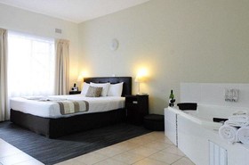 Sanctuary Resort Motor Inn