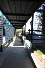Snow Season Motor Inn