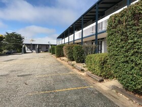 Snow Season Motor Inn