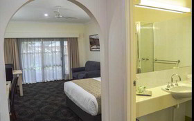 Best Western Heritage Motor Inn