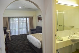 Best Western Heritage Motor Inn
