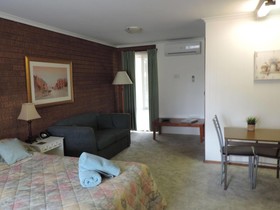 Greenacres Motel