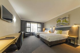 Cowra Services Club Motel