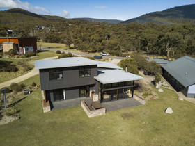 Four Mile Hut