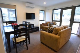 Novotel Lake Crackenback Resort & Spa