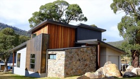 Novotel Lake Crackenback Resort & Spa