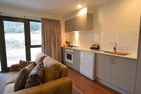 Novotel Lake Crackenback Resort & Spa