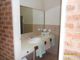 Settlement Motor Inn