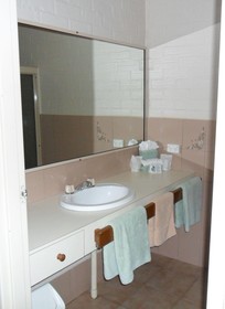 Settlement Motor Inn