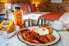 SureStay Hotel by Best Western Blue Diamond Motor Inn