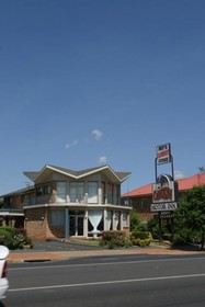 Countryman Motor Inn