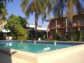 Homestead Motel