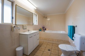 Shearing Shed Motor Inn