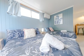 Coast Motel Eden