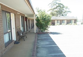 Eden Golf View Motel