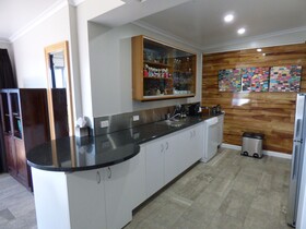 Arthouse Beachfront Accommodation