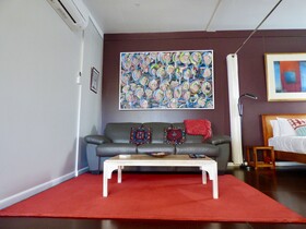 Arthouse Beachfront Accommodation