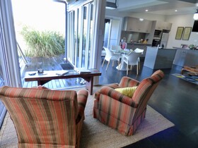 Arthouse Beachfront Accommodation