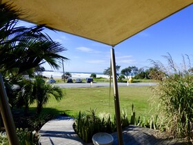 Arthouse Beachfront Accommodation