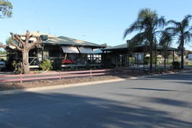 Lake Forbes Motel