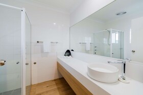 The Quarters - Ascend Hotel Collection