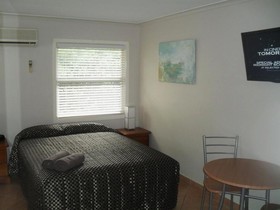 Bali Hi Motel