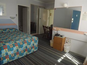 Golden Sands Motor Inn