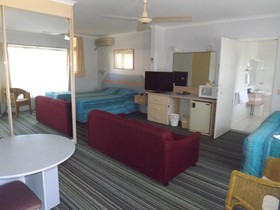 Golden Sands Motor Inn