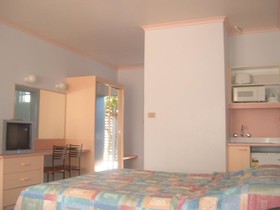 Golden Sands Motor Inn