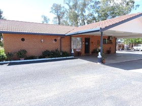 Castlereagh Motor Inn