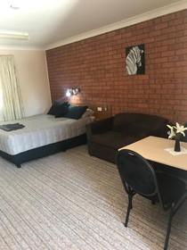 Castlereagh Motor Inn