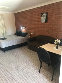 Castlereagh Motor Inn