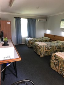 Castlereagh Motor Inn
