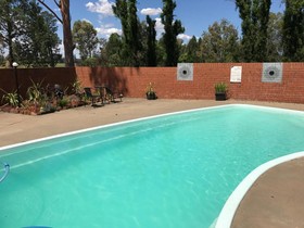 Castlereagh Motor Inn